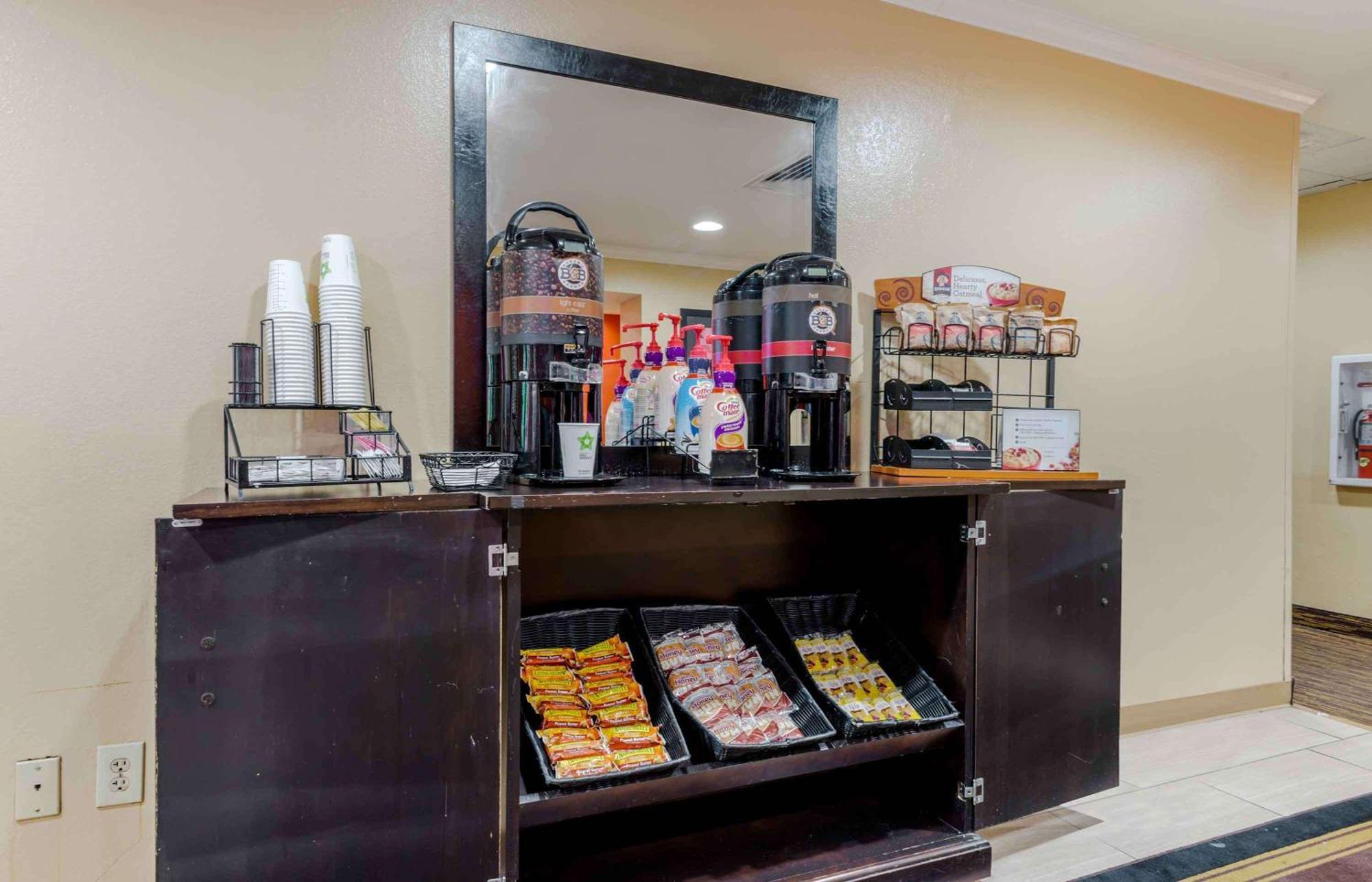 Extended Stay America Suites - Elizabeth - Newark Airport Екстериор снимка